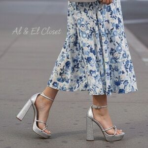 Pelle Moda Metallic Silver Platform Block Heel Suede Women’s Sandals – Size 9.5